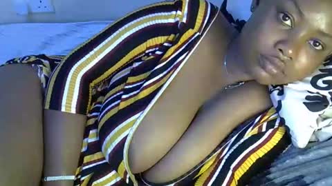 Snapshot of sexxy_mish chatting on 11/12/25, 04:13 sexxy_mish online show from 11/12/25, 04:13