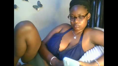 Snapshot of sexxy_mish chatting on 01/11/26, 06:35 sexxy_mish online show from 01/11/26, 06:35