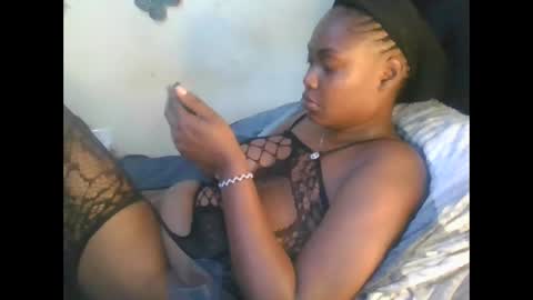 Snapshot of sexxy_mish chatting on 02/06/26, 05:12 sexxy_mish online show from 02/06/26, 05:12