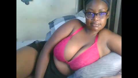 Snapshot of sexxy_mish chatting on 04/27/26, 05:16 sexxy_mish online show from 04/27/26, 05:16