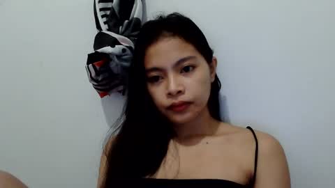 Snapshot of sexxygirll20 chatting on 07/12/26, 03:36 Hi im jenny online show from 07/12/26, 03:36
