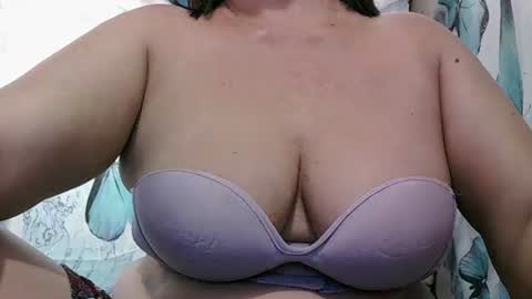 misslovely j online show from 01/14/25, 08:52