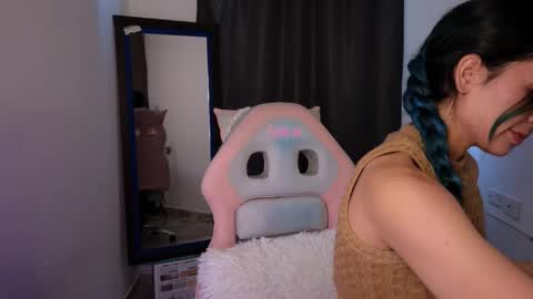 Snapshot of sexxylady__ chatting on 11/27/25, 11:12 Angie online show from 11/27/25, 11:12