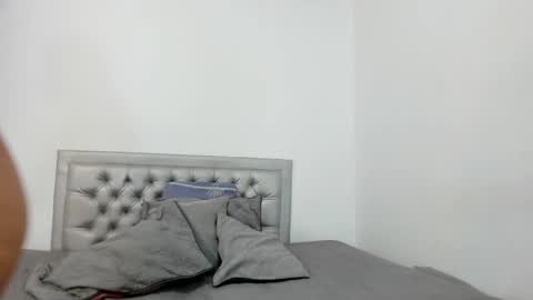 Snapshot of sexxylatincouple1 chatting on 03/31/26, 10:04 sexxylatincouple1 online show from 03/31/26, 10:04