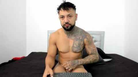 Snapshot of sexxylatincouple1 chatting on 05/29/26, 09:51 sexxylatincouple1 online show from 05/29/26, 09:51