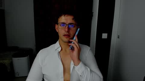 Sexxymuscles4U online show from 11/14/25, 12:04