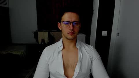 Sexxymuscles4U online show from 11/25/25, 09:31