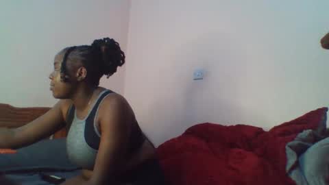 Snapshot of sexxypie7 chatting on 12/14/25, 06:34 sexxypie7 online show from 12/14/25, 06:34