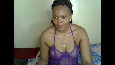 Snapshot of sexxyterry chatting on 09/29/25, 12:43 Sexxyterrys online show from 09/29/25, 12:43