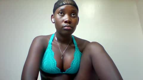 Snapshot of sexxyvajaina chatting on 12/02/24, 11:40 sexxyvajaina online show from 12/02/24, 11:40