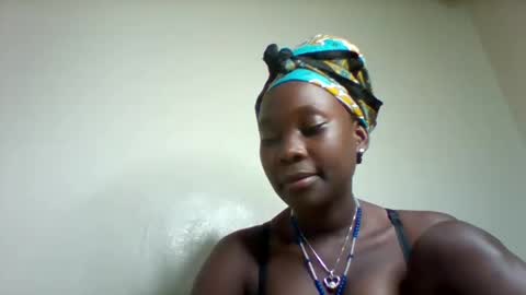 Snapshot of sexxyvajaina chatting on 02/06/25, 12:54 sexxyvajaina online show from 02/06/25, 12:54