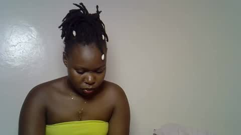 Snapshot of sexy40608102 chatting on 12/02/25, 05:46 CurvyGoddess online show from 12/02/25, 05:46