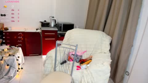 Snapshot of sexy__nimph chatting on 12/05/24, 06:22 Alice online show from 12/05/24, 06:22