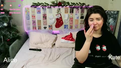 Snapshot of sexy__nimph chatting on 12/31/24, 01:26 Alice online show from 12/31/24, 01:26