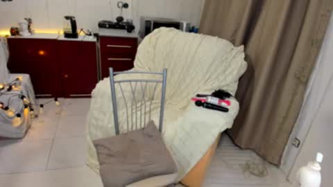 Snapshot of sexy__nimph chatting on 02/10/25, 09:58 Alice online show from 02/10/25, 09:58