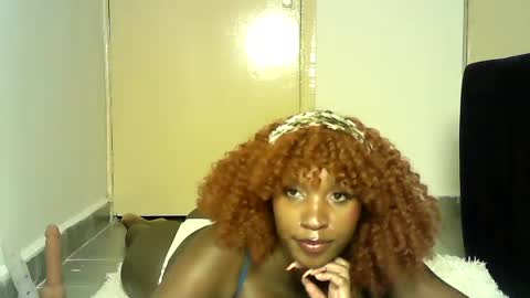 Snapshot of sexy_africana05 chatting on 06/11/26, 10:30 sexy_africana05 online show from 06/11/26, 10:30