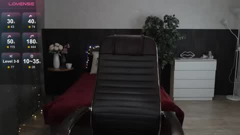 Alexia online show from 09/17/25, 11:34