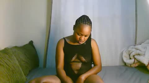 Snapshot of sexy_ariana_2 chatting on 10/10/25, 12:15 Ariana online show from 10/10/25, 12:15