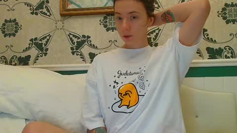 Snapshot of sexy_b0rsch chatting on 11/15/25, 09:06 sexy_b0rsch online show from 11/15/25, 09:06