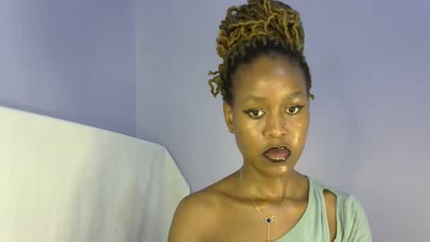 kiki online show from 09/30/25, 08:58