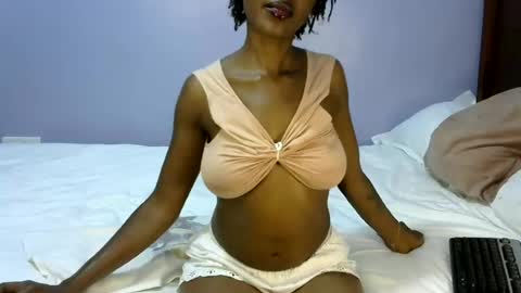 kiki online show from 07/28/26, 07:39