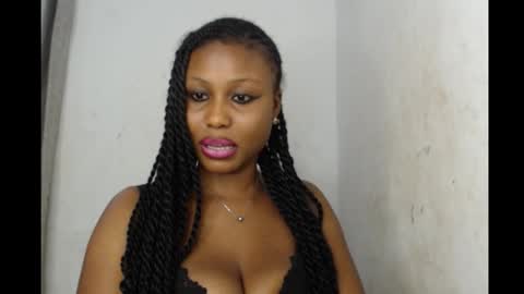 Snapshot of sexy_badgirl2 chatting on 09/27/25, 06:29 Sexy blackgirl2 online show from 09/27/25, 06:29