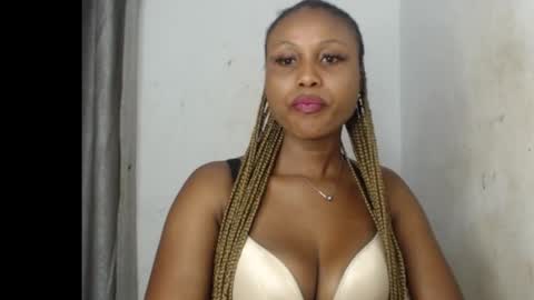 Snapshot of sexy_badgirl2 chatting on 10/11/25, 06:17 Sexy blackgirl2 online show from 10/11/25, 06:17