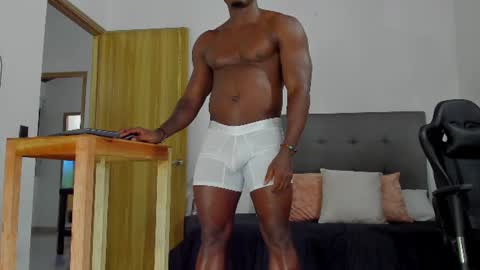 Snapshot of sexy_blackman chatting on 07/17/26, 02:07 sexy blackman online show from 07/17/26, 02:07