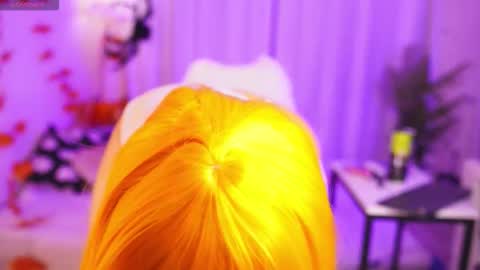 Snapshot of sexy_blonde_doll chatting on 10/22/25, 11:48 Lina online show from 10/22/25, 11:48