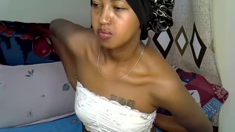 sexy_bluegirl online show from 02/02/25, 04:15
