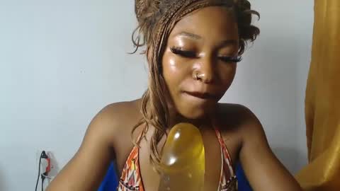 sexy_bluey247 online show from 05/12/26, 05:10