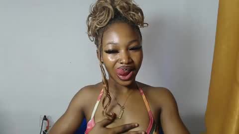 sexy_bluey247 online show from 05/14/26, 06:42