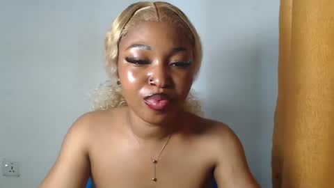 sexy_bluey247 online show from 07/03/26, 04:02