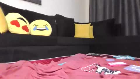 liya online show from 10/11/25, 10:08