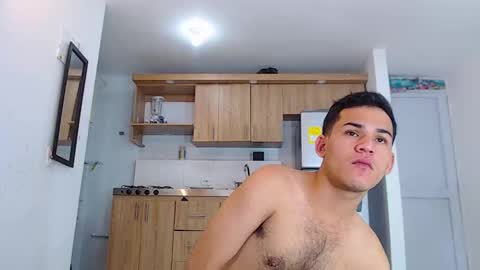 Snapshot of sexy_cat21 chatting on 01/26/25, 12:16 Daniel Rendon online show from 01/26/25, 12:16