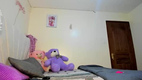 Snapshot of sexy_celena chatting on 09/25/25, 07:39 Celena Selena online show from 09/25/25, 07:39