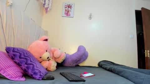 Snapshot of sexy_celena chatting on 12/05/25, 11:19 Celena Selena online show from 12/05/25, 11:19