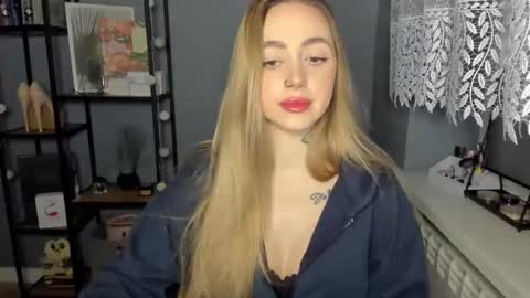 C o r a l i e online show from 12/10/24, 08:19