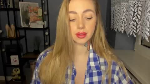 C o r a l i e online show from 12/16/24, 10:50