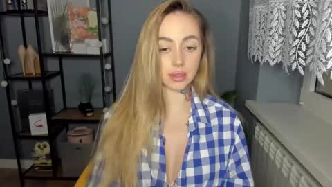 C o r a l i e online show from 01/15/25, 02:24