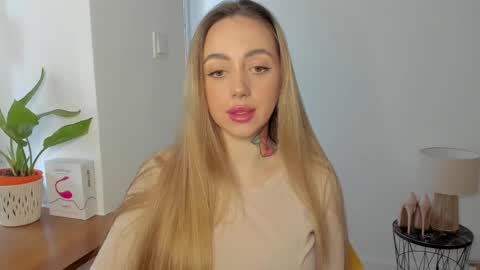 C o r a l i e online show from 01/22/25, 02:46