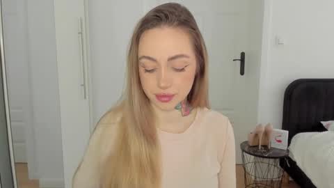 C o r a l i e online show from 01/29/25, 08:08