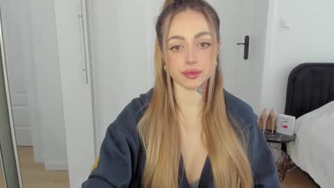 C o r a l i e online show from 01/30/25, 07:29
