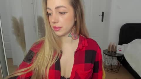 C o r a l i e online show from 01/31/25, 08:54
