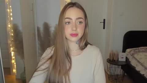 Snapshot of sexy_coralie chatting on 01/08/26, 03:58 C o r a l i e online show from 01/08/26, 03:58