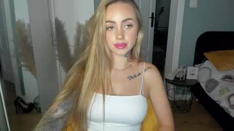 C o r a l i e online show from 06/29/26, 01:33