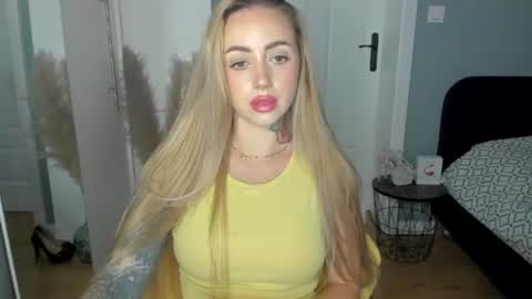 C o r a l i e online show from 07/01/26, 01:24