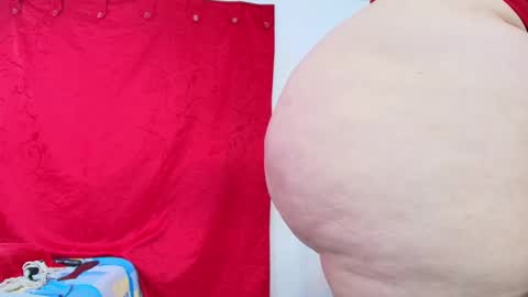 Snapshot of sexy_curvi chatting on 09/23/25, 03:26 karla instagram online show from 09/23/25, 03:26