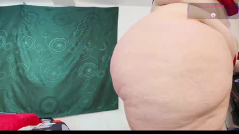 Snapshot of sexy_curvi chatting on 11/06/25, 04:52 karla instagram online show from 11/06/25, 04:52