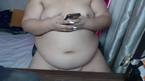 Snapshot of sexy_devotion chatting on 12/18/25, 09:32 ALFREA online show from 12/18/25, 09:32